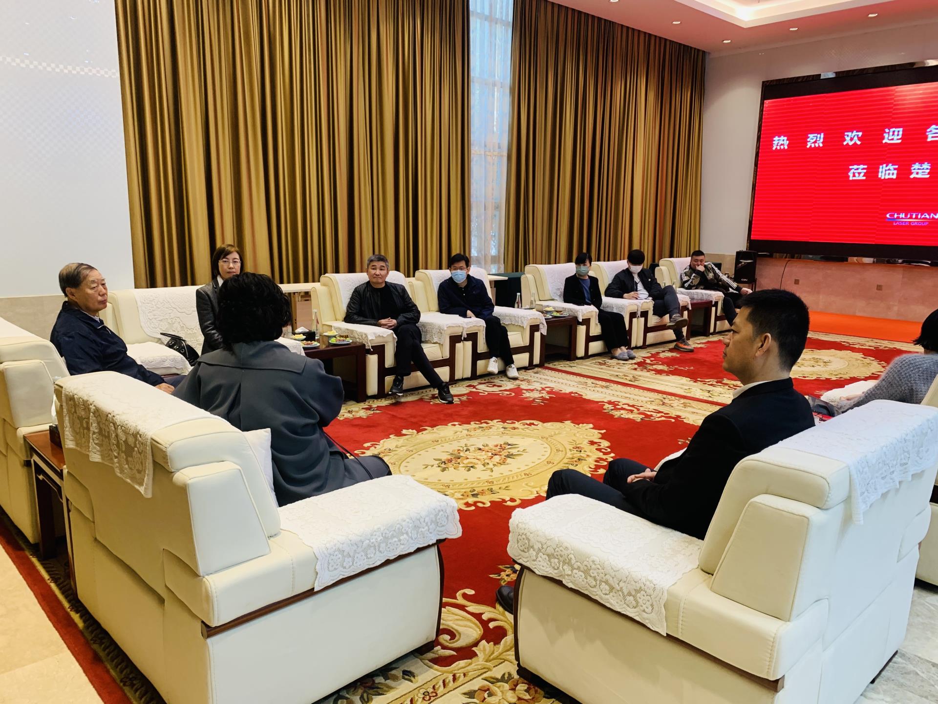 廣東省粵港澳大灣區(qū)產(chǎn)業(yè)協(xié)同發(fā)展聯(lián)合會副會長、秘書長林慧一行蒞臨楚天激光參觀考察